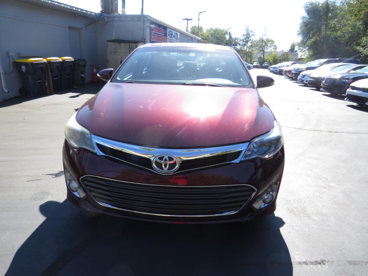 Toyota Avalon 4dr Sdn XLE Premium (Natl) 2013