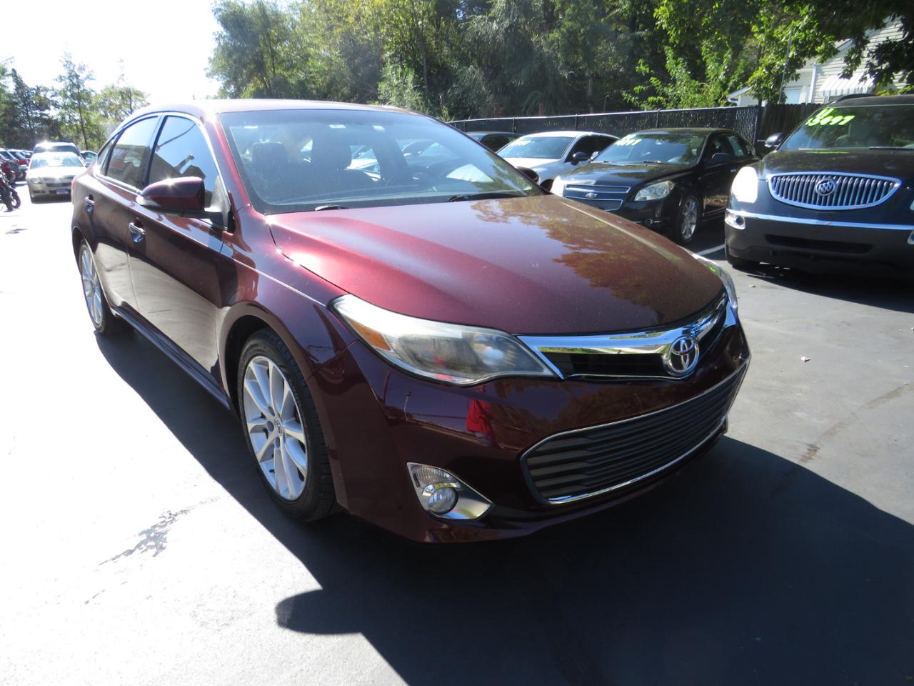 Toyota Avalon 4dr Sdn XLE Premium (Natl) 2013