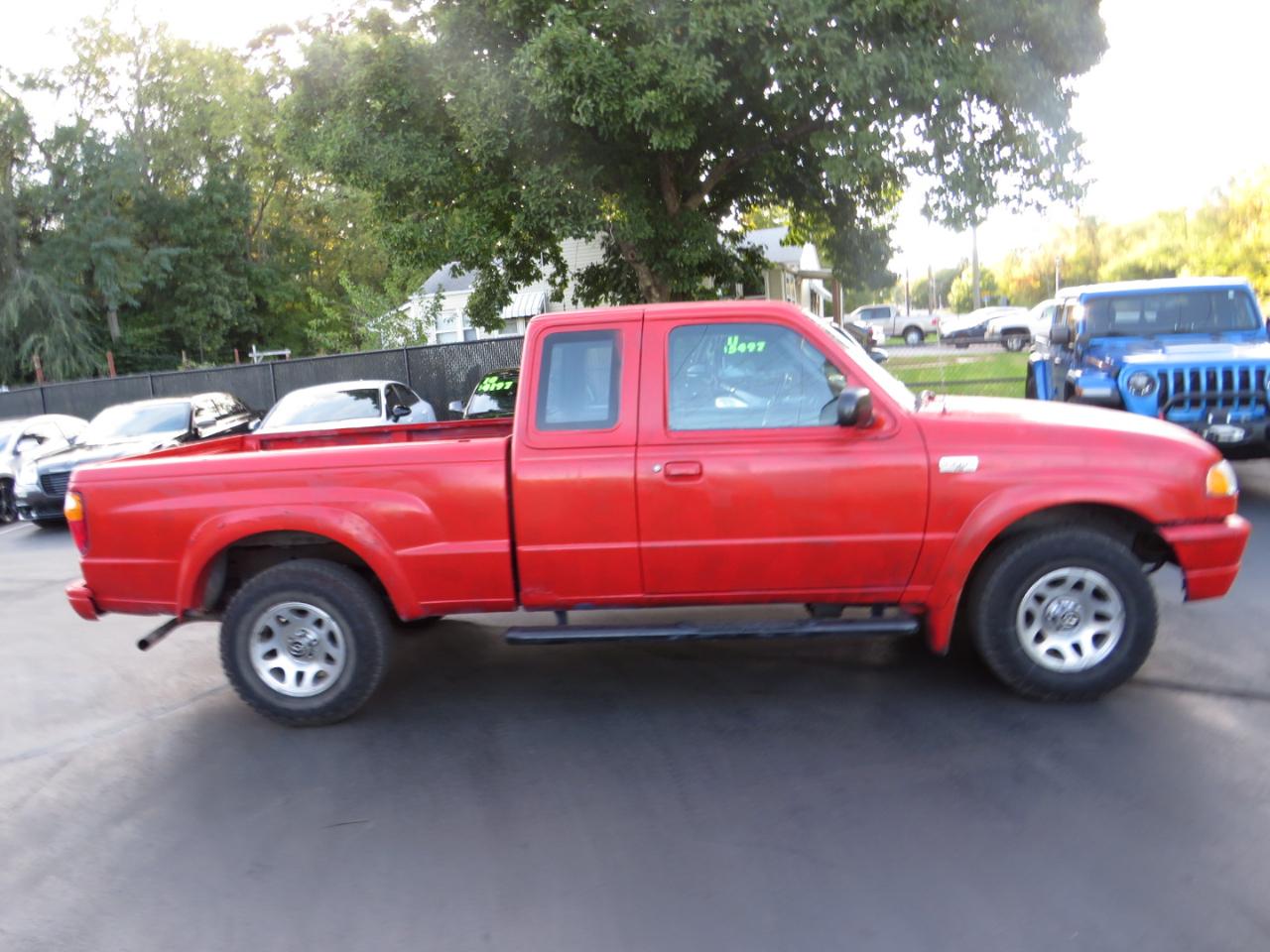 Mazda B-Series 2WD Truck Cab Plus 125" WB 3.0L Man DS 2003