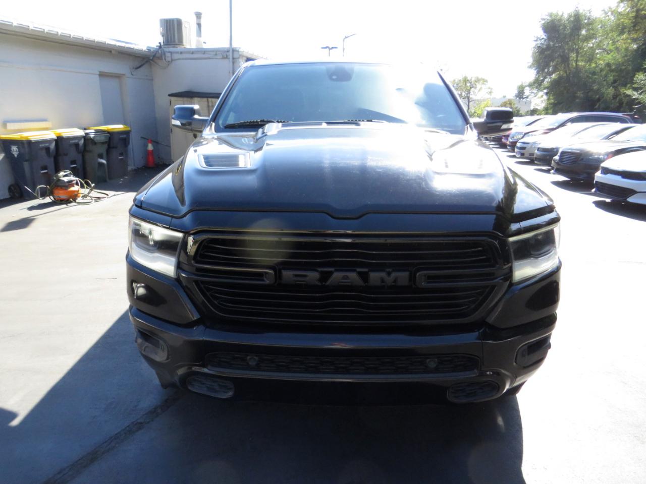 RAM 1500 Laramie 4x4 Crew Cab 5'7" Box 2020