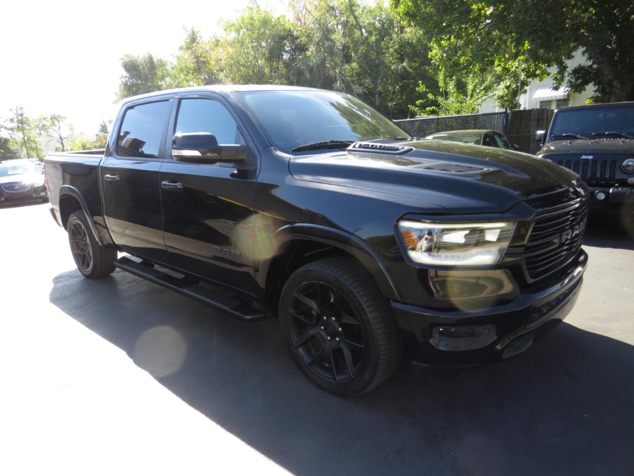 RAM 1500 Laramie 4x4 Crew Cab 5'7" Box 2020