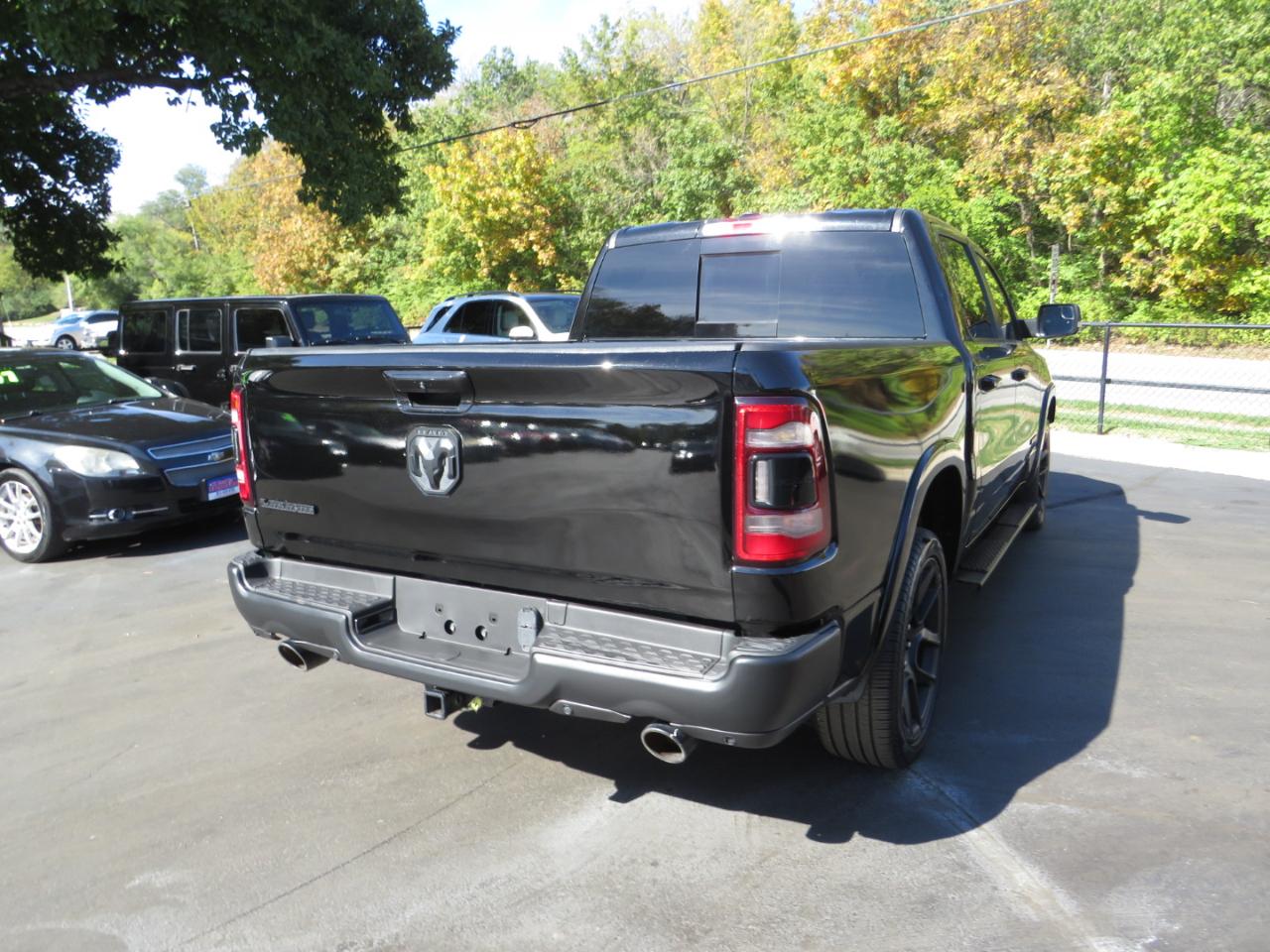 RAM 1500 Laramie 4x4 Crew Cab 5'7" Box 2020