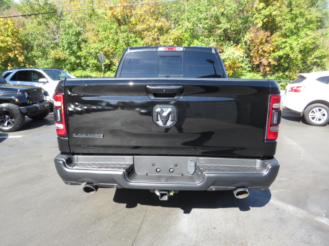 RAM 1500 Laramie 4x4 Crew Cab 5'7" Box 2020