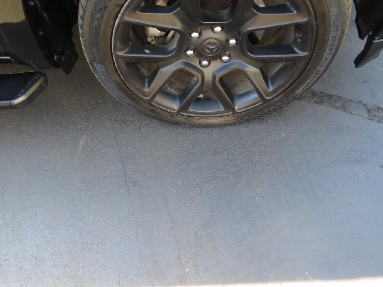 RAM 1500 Laramie 4x4 Crew Cab 5'7" Box 2020