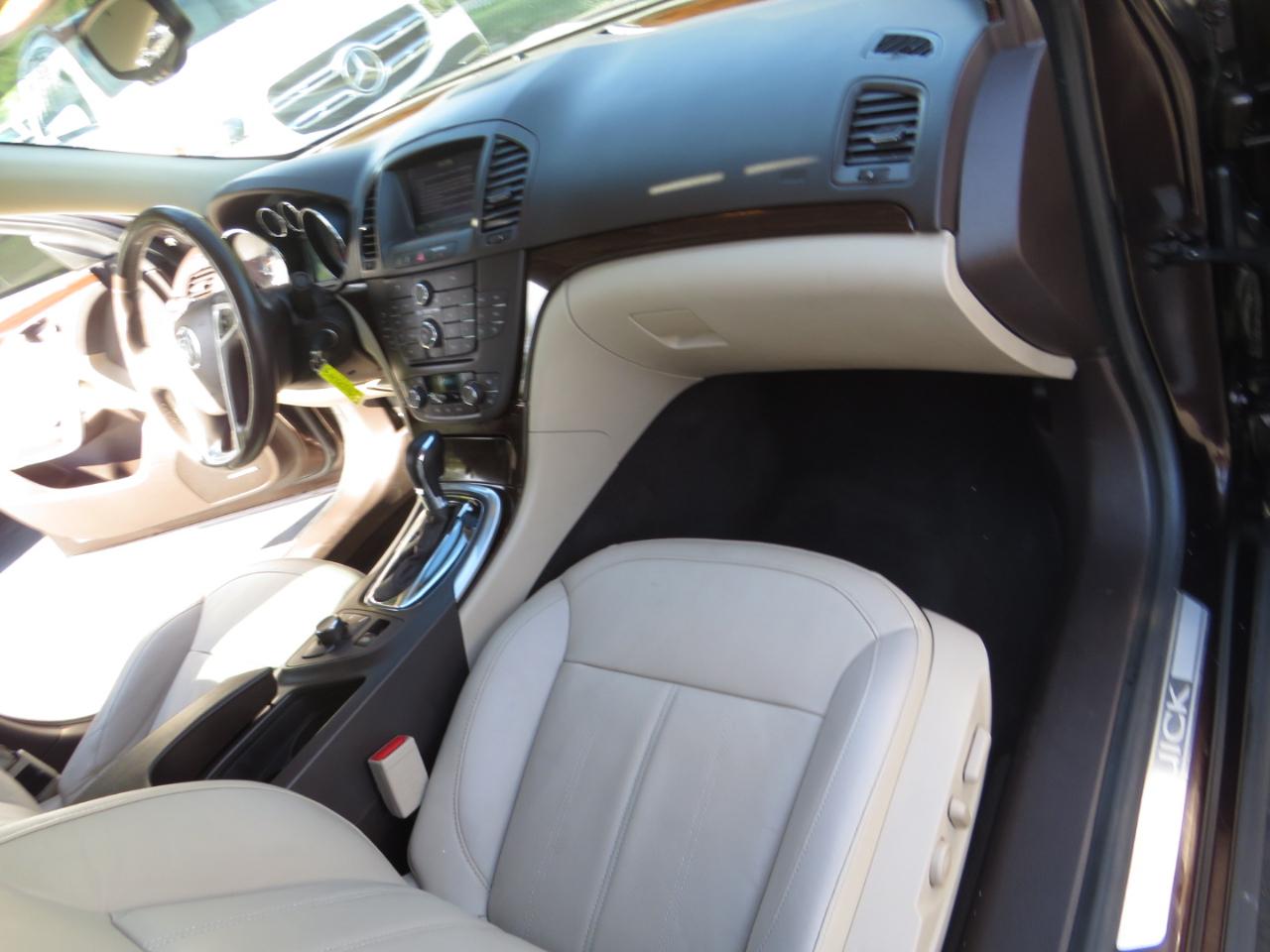Buick Regal 4dr Sdn CXL Turbo TO4 (Russelsheim) *Ltd Avail* 2011