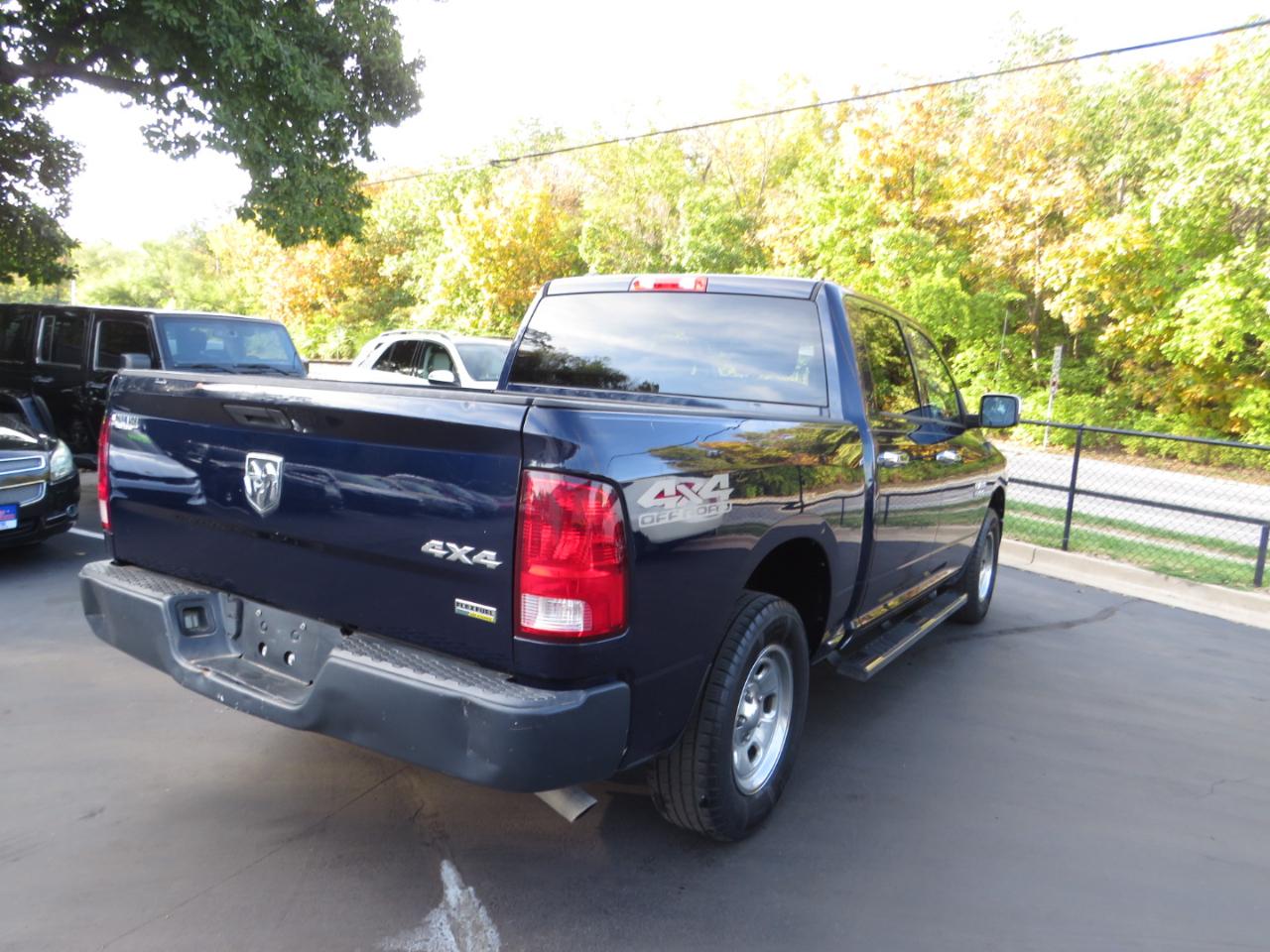 RAM 1500 4WD Crew Cab 140.5" Tradesman 2014