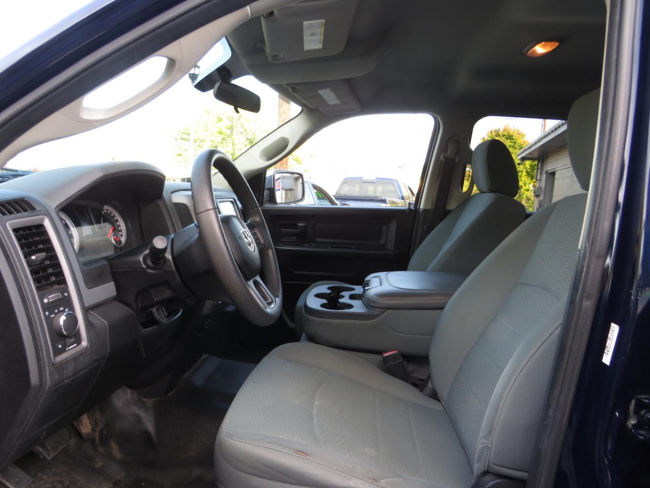 RAM 1500 4WD Crew Cab 140.5" Tradesman 2014