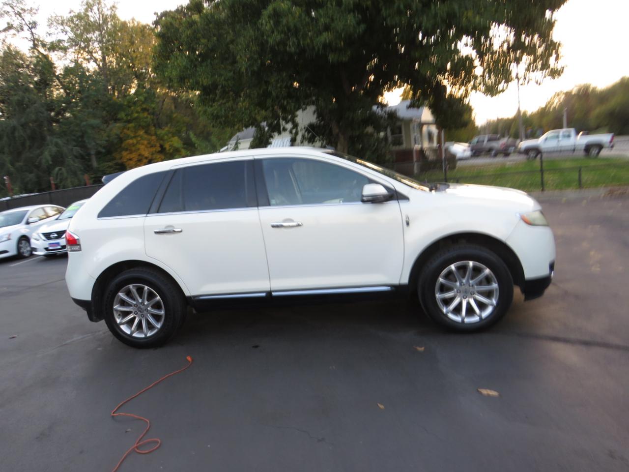 Lincoln MKX FWD 4dr 2012
