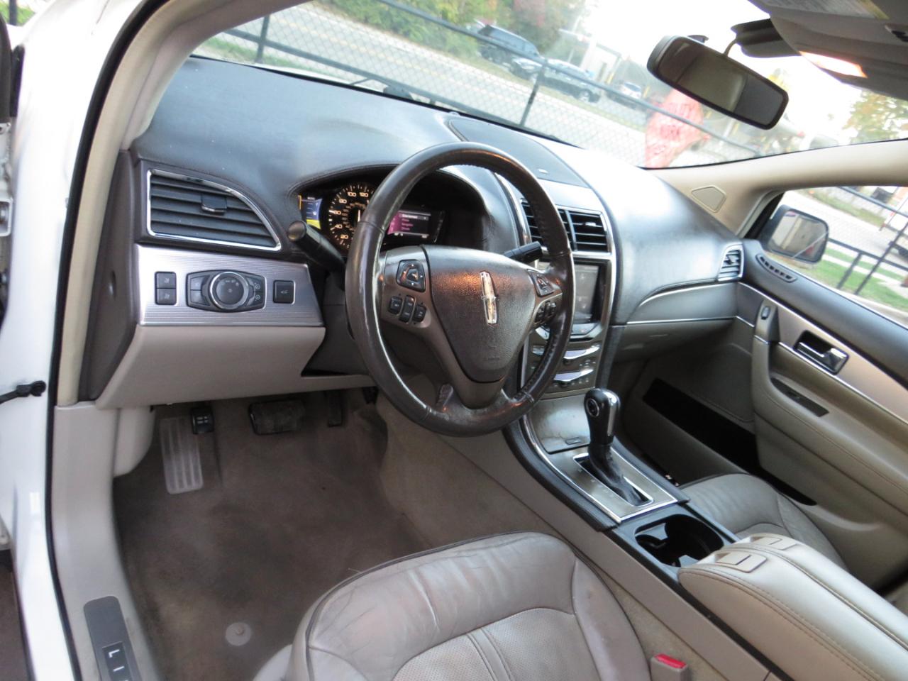 Lincoln MKX FWD 4dr 2012