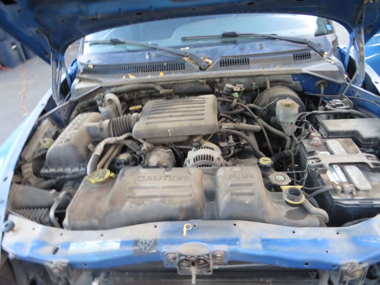 Dodge Dakota Quad Cab 131" WB 4WD Sport 2000
