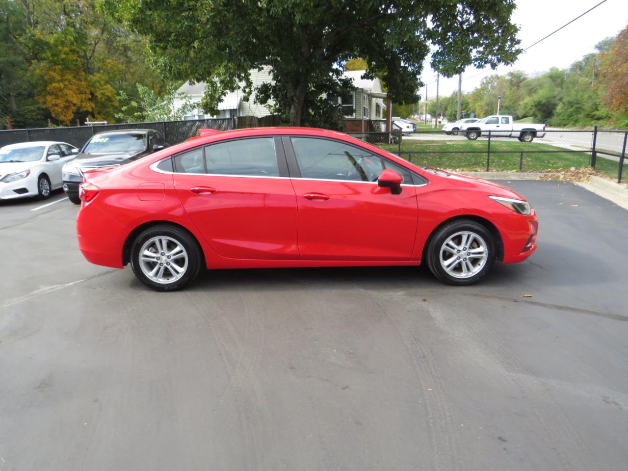 Chevrolet Cruze 4dr Sdn 1.4L LT w/1SD 2017