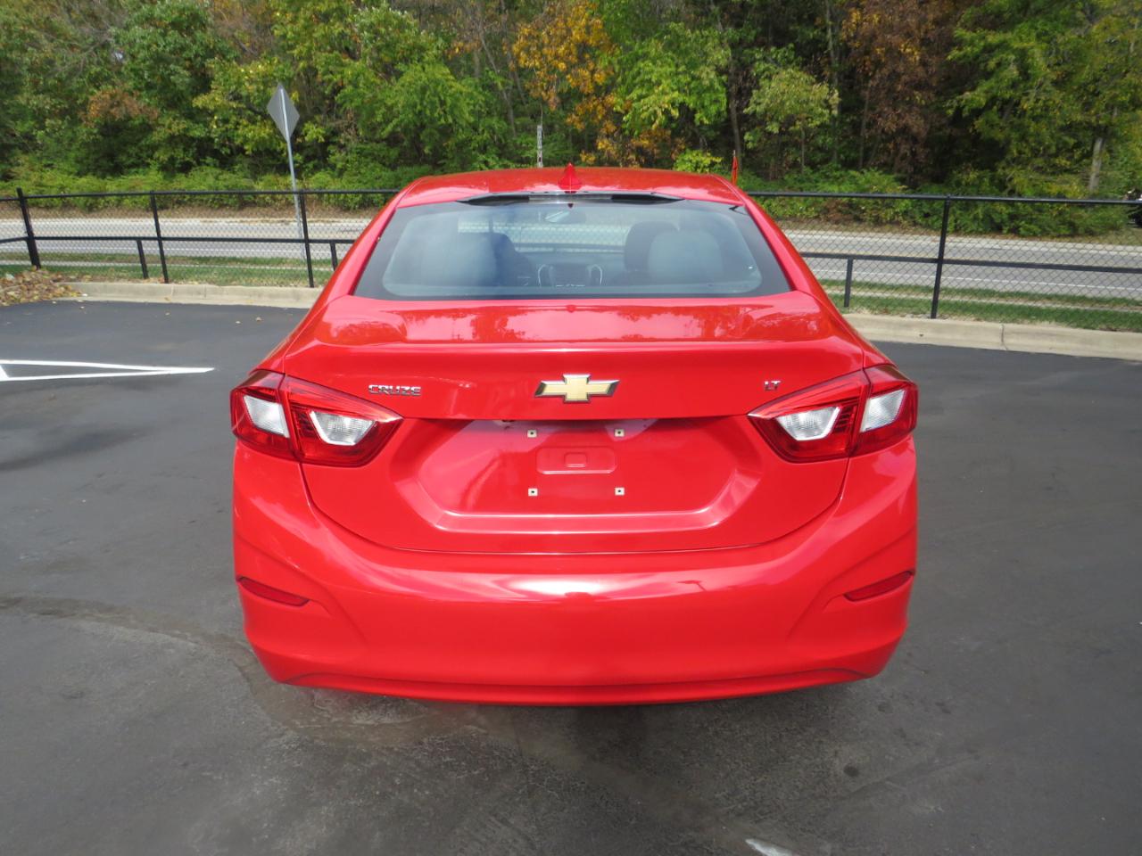 Chevrolet Cruze 4dr Sdn 1.4L LT w/1SD 2017
