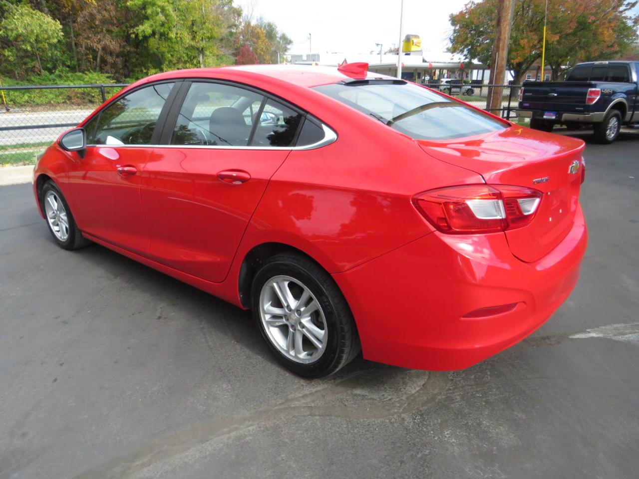 Chevrolet Cruze 4dr Sdn 1.4L LT w/1SD 2017