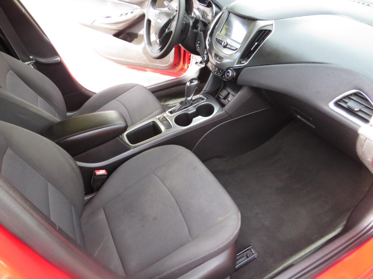 Chevrolet Cruze 4dr Sdn 1.4L LT w/1SD 2017