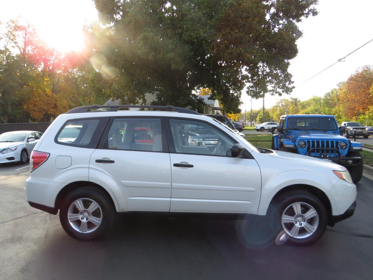 Subaru Forester 4dr Auto 2.5X w/Alloy Wheel Value Pkg 2011