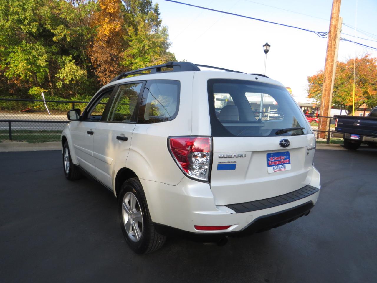 Subaru Forester 4dr Auto 2.5X w/Alloy Wheel Value Pkg 2011