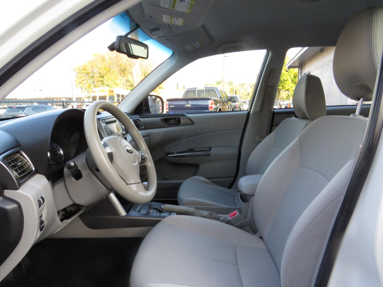 Subaru Forester 4dr Auto 2.5X w/Alloy Wheel Value Pkg 2011