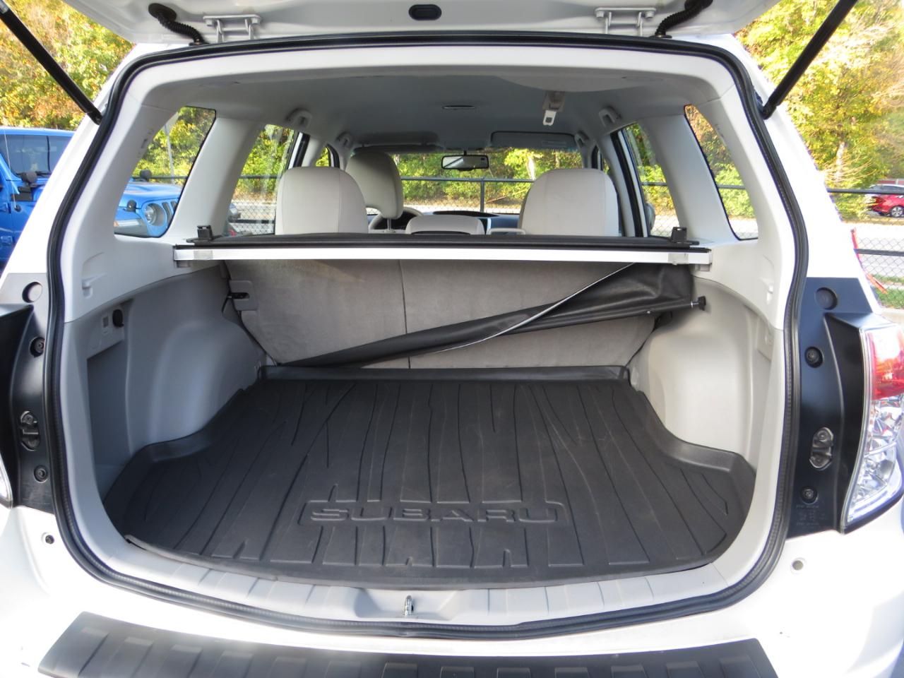 Subaru Forester 4dr Auto 2.5X w/Alloy Wheel Value Pkg 2011