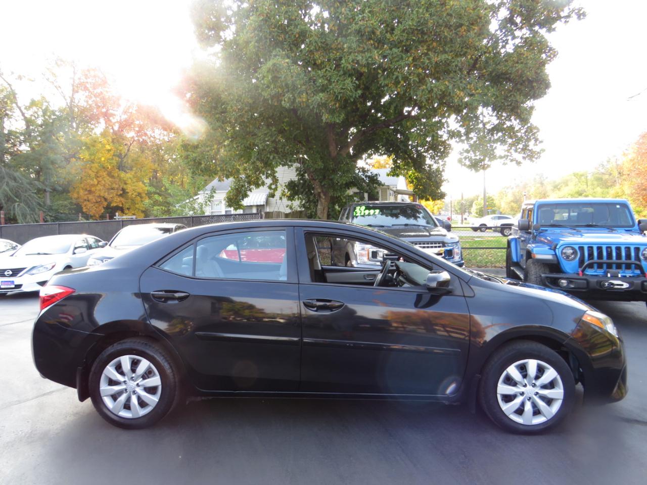 Toyota Corolla 4dr Sdn CVT S w/Special Edition Pkg (Natl) 2016