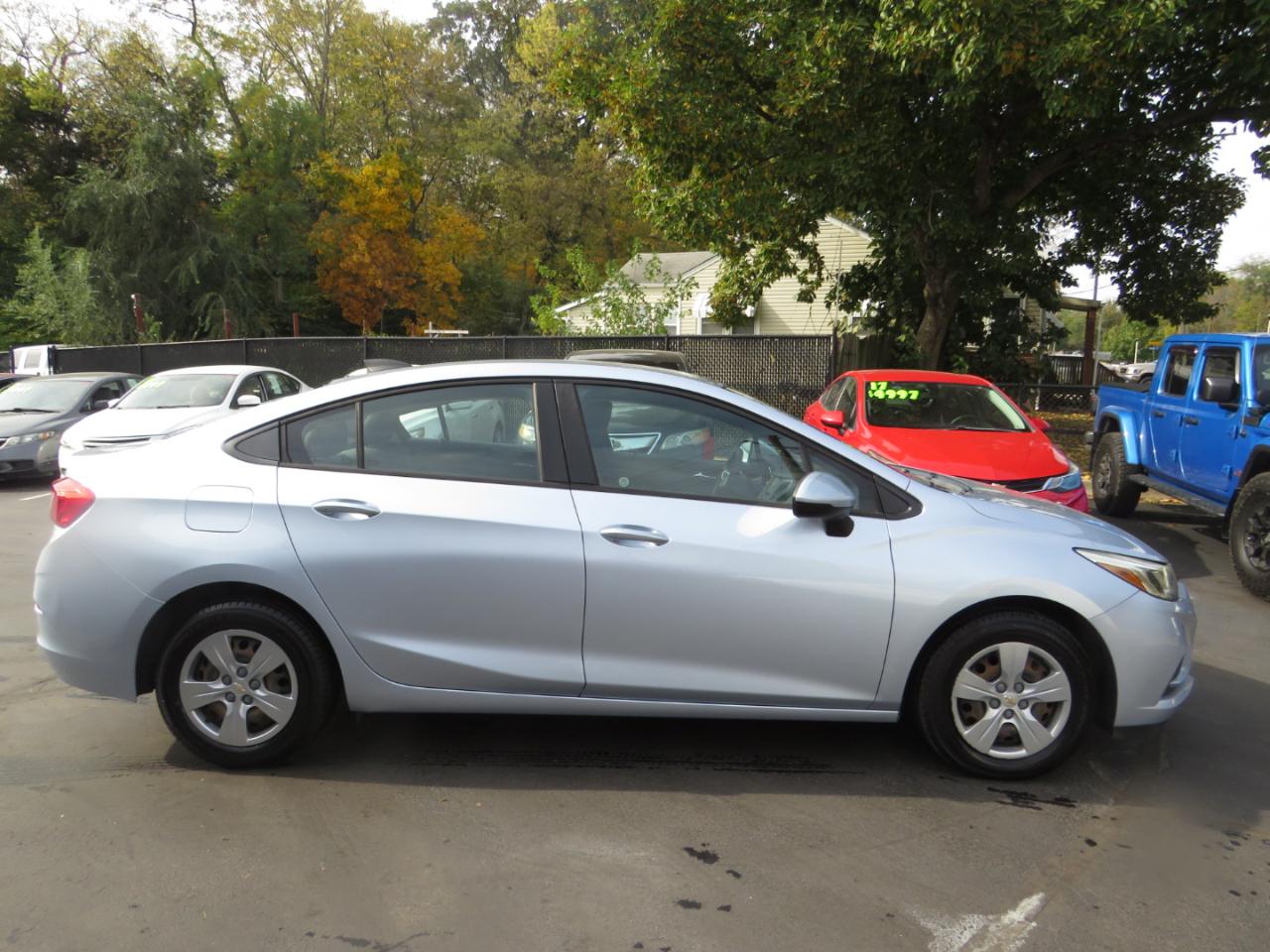 Chevrolet Cruze 4dr Sdn 1.4L LS w/1SA 2018