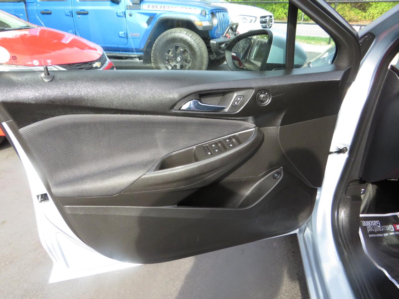 Chevrolet Cruze 4dr Sdn 1.4L LS w/1SA 2018