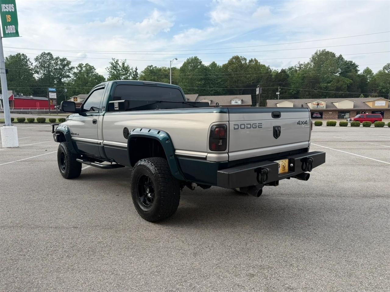 Dodge Ram 1500 Reg Cab 119" WB 4WD 1997