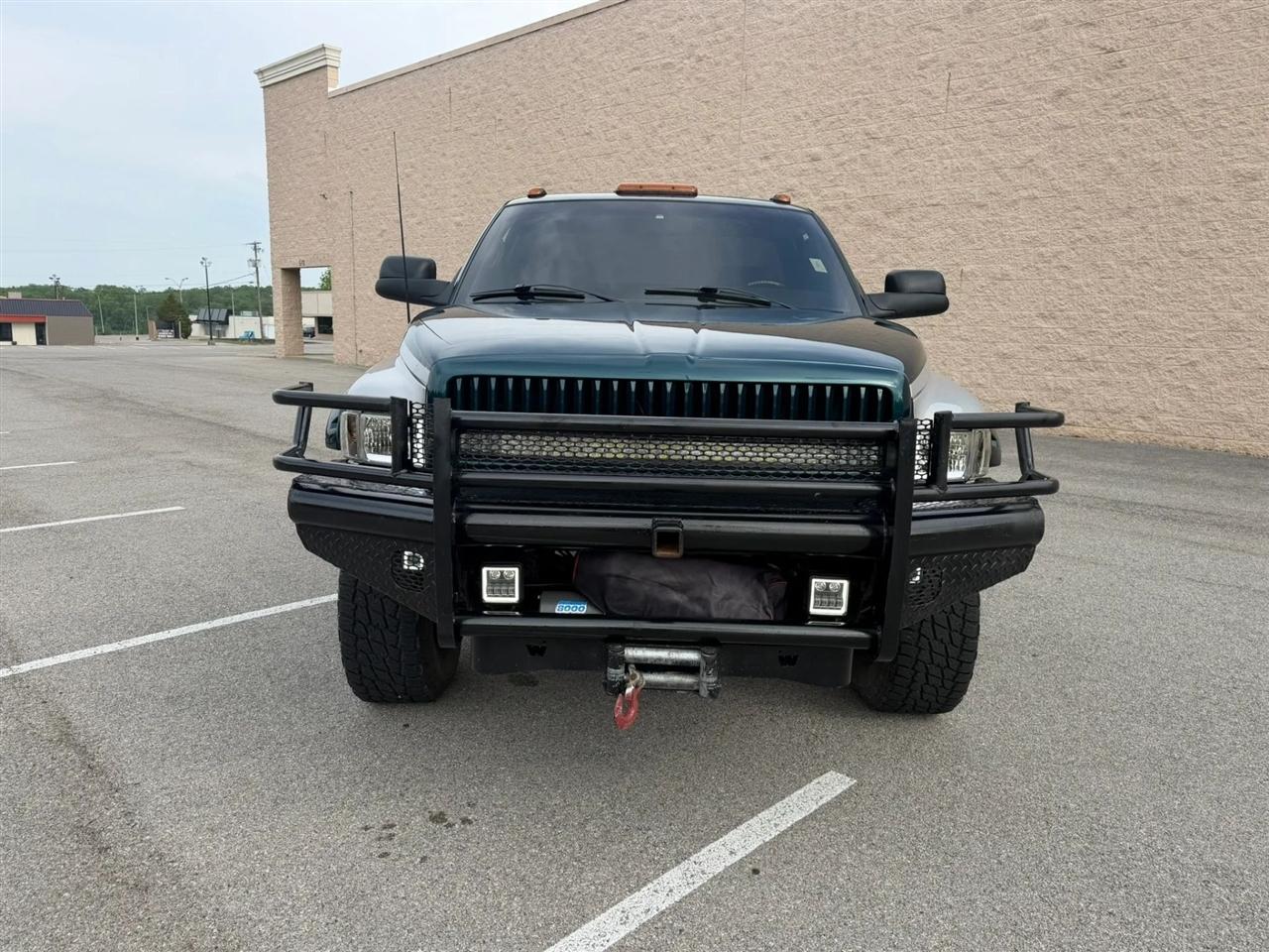 Dodge Ram 1500 Reg Cab 119" WB 4WD 1997