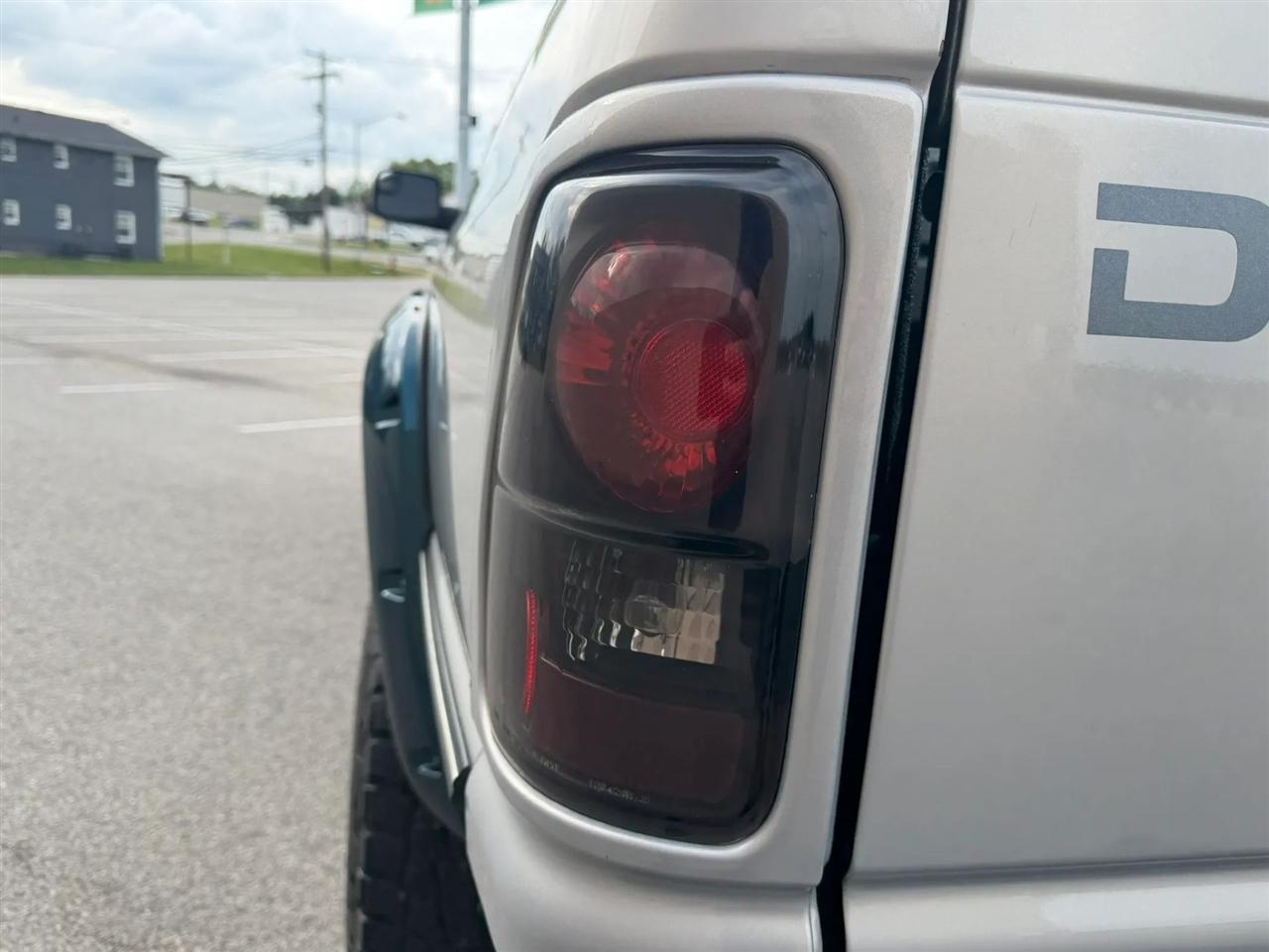 Dodge Ram 1500 Reg Cab 119" WB 4WD 1997