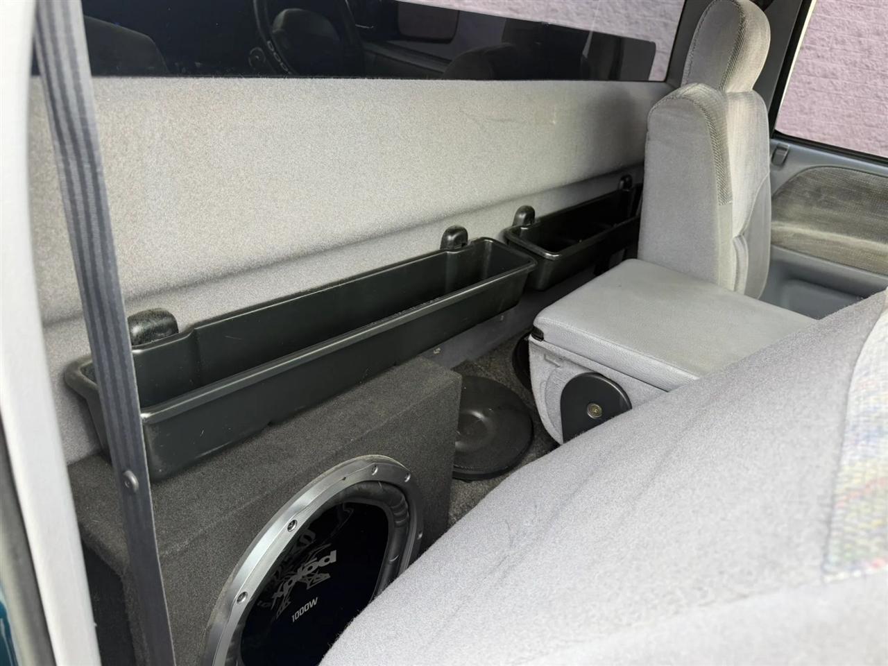 Dodge Ram 1500 Reg Cab 119" WB 4WD 1997