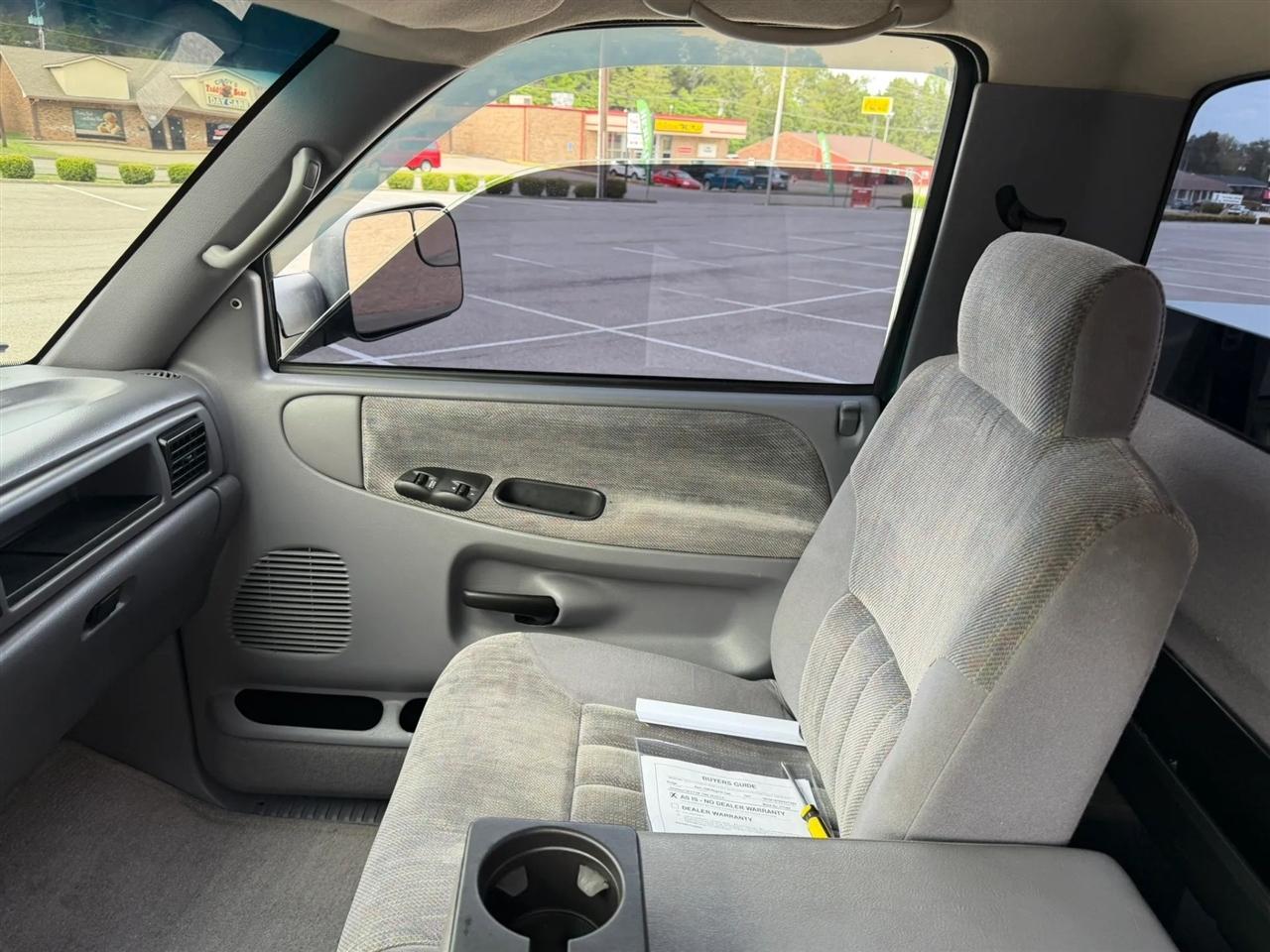 Dodge Ram 1500 Reg Cab 119" WB 4WD 1997