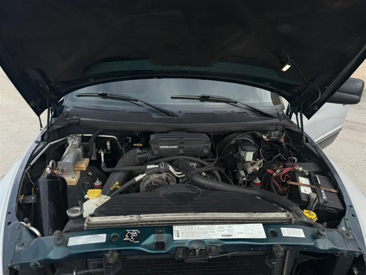 Dodge Ram 1500 Reg Cab 119" WB 4WD 1997