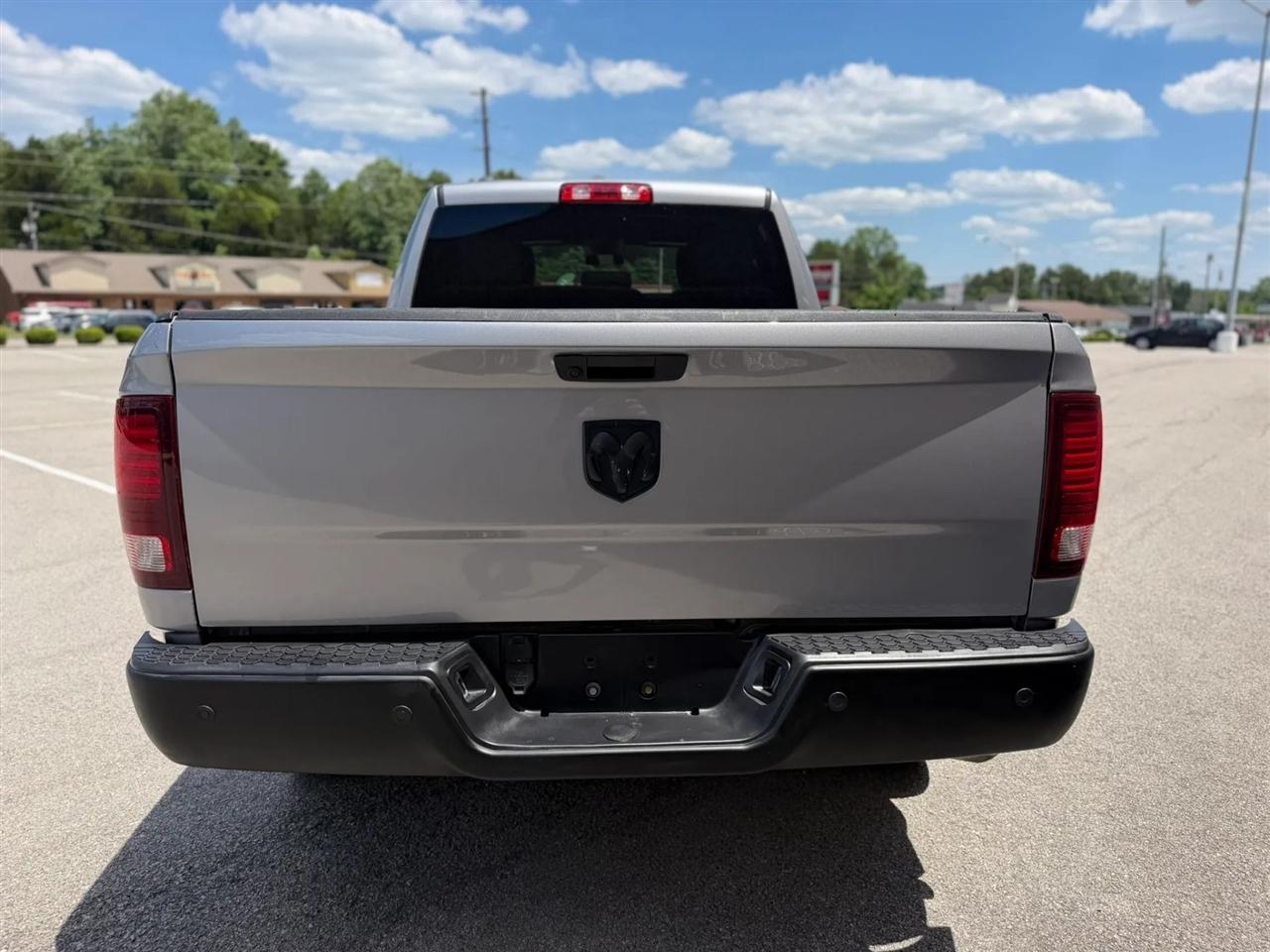 RAM 1500 Classic Warlock 4x4 Quad Cab 6'4" Box 2021