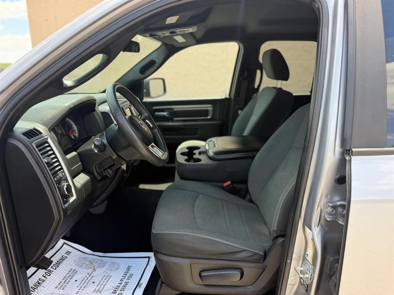 RAM 1500 Classic Warlock 4x4 Quad Cab 6'4" Box 2021