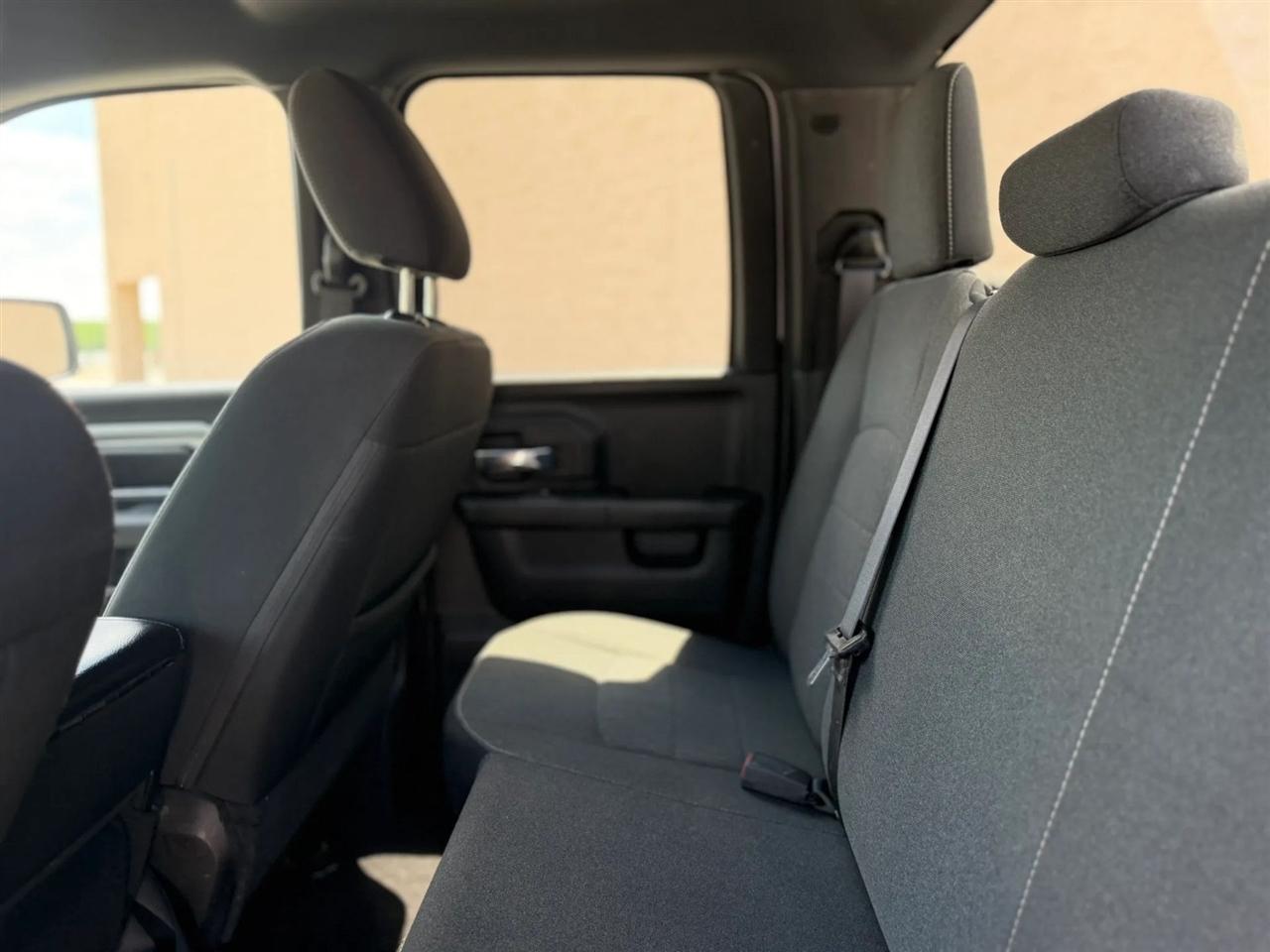 RAM 1500 Classic Warlock 4x4 Quad Cab 6'4" Box 2021