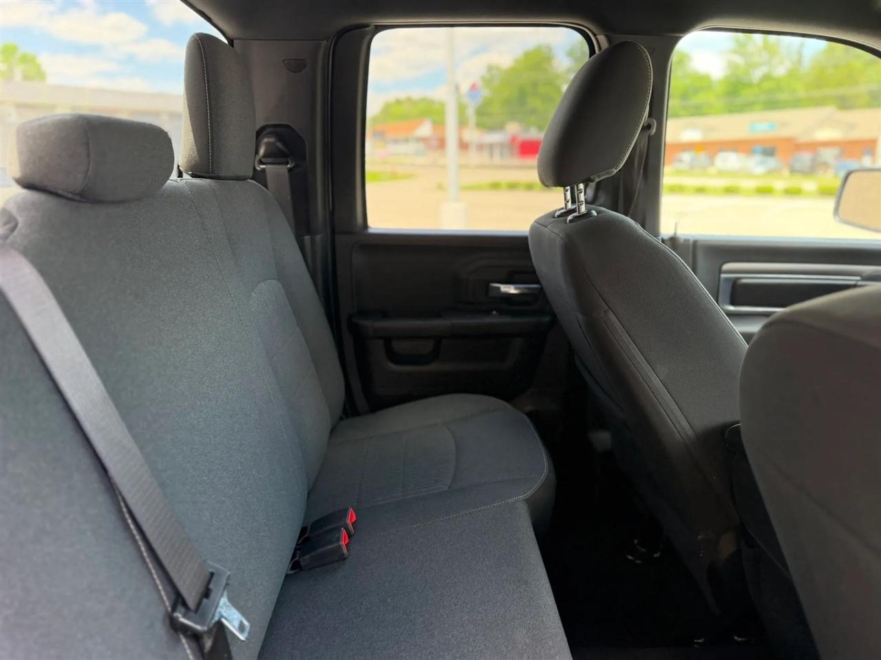 RAM 1500 Classic Warlock 4x4 Quad Cab 6'4" Box 2021