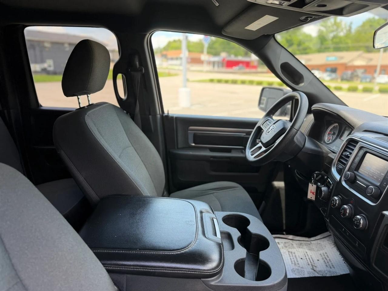 RAM 1500 Classic Warlock 4x4 Quad Cab 6'4" Box 2021