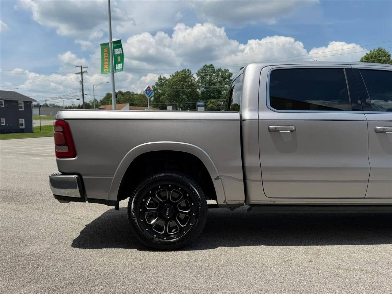 RAM 1500 Longhorn 4x4 Crew Cab 5'7" Box 2019