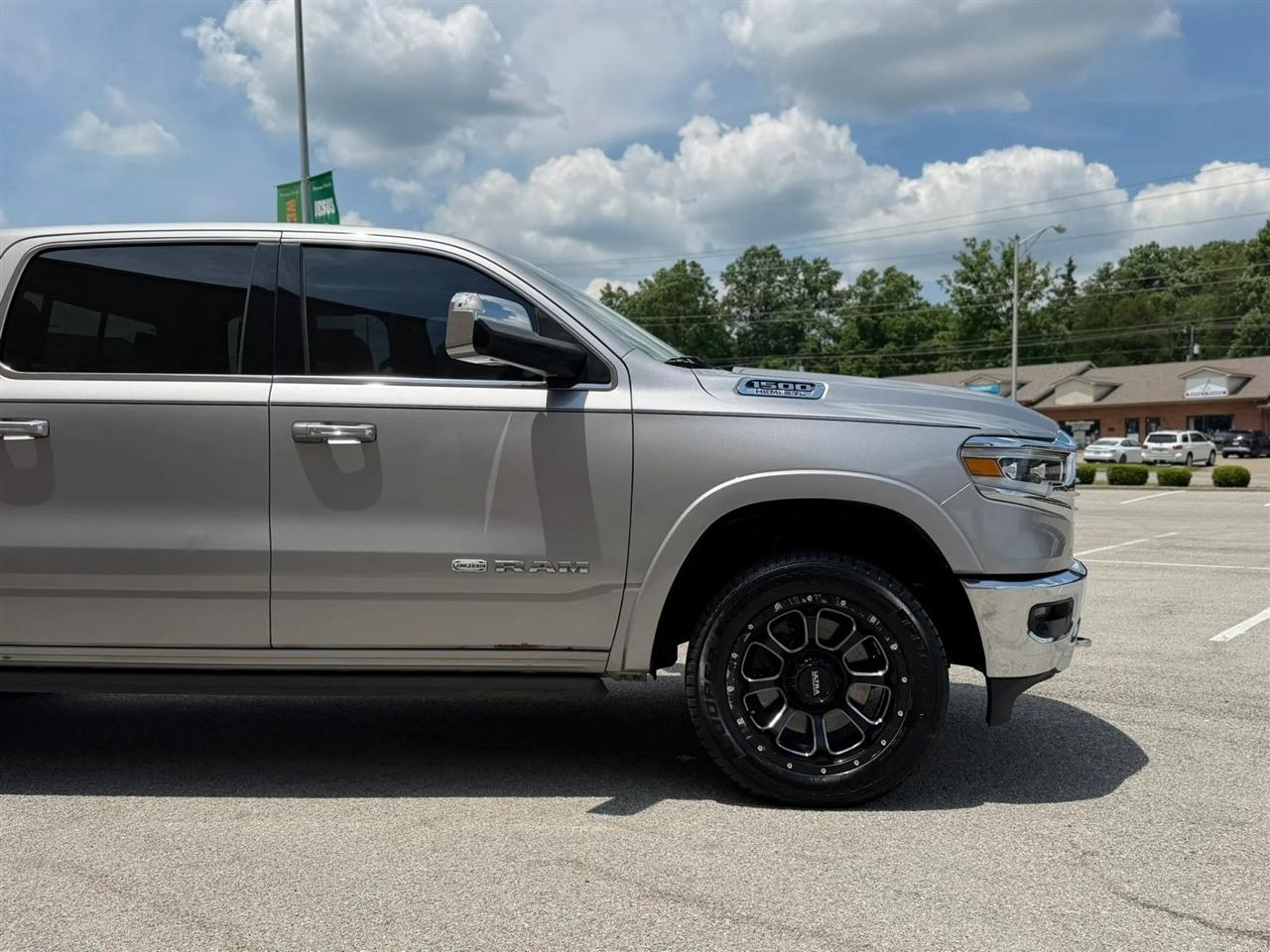 RAM 1500 Longhorn 4x4 Crew Cab 5'7" Box 2019