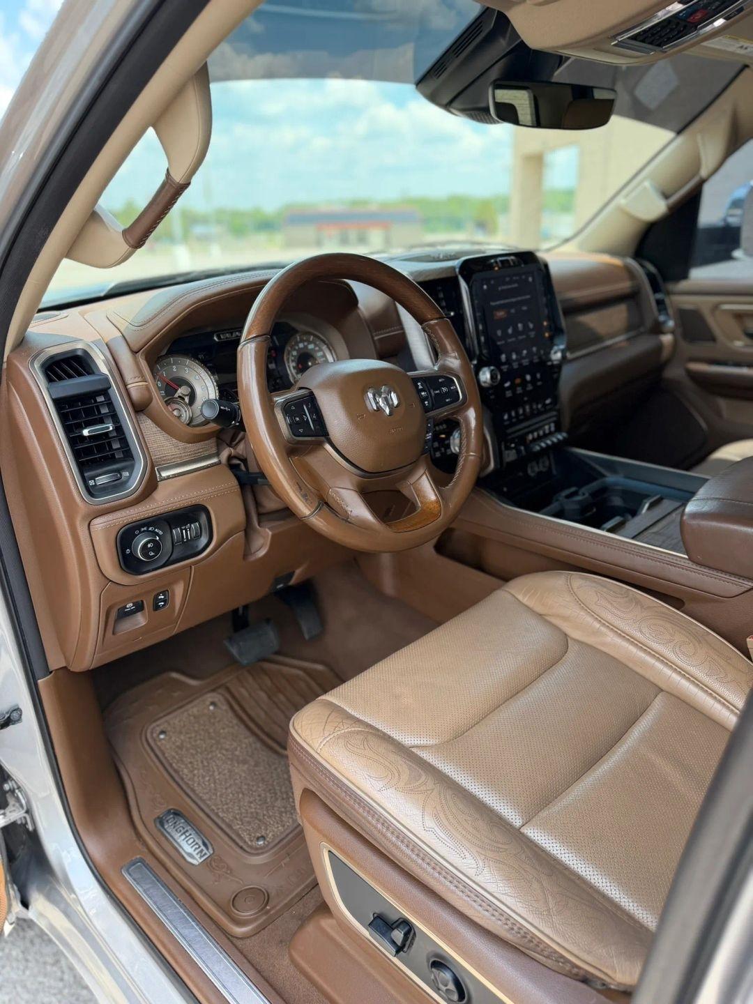 RAM 1500 Longhorn 4x4 Crew Cab 5'7" Box 2019