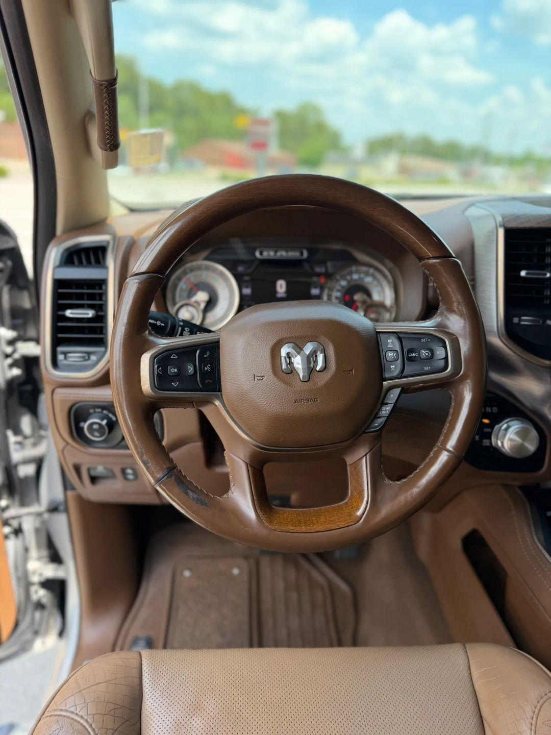 RAM 1500 Longhorn 4x4 Crew Cab 5'7" Box 2019