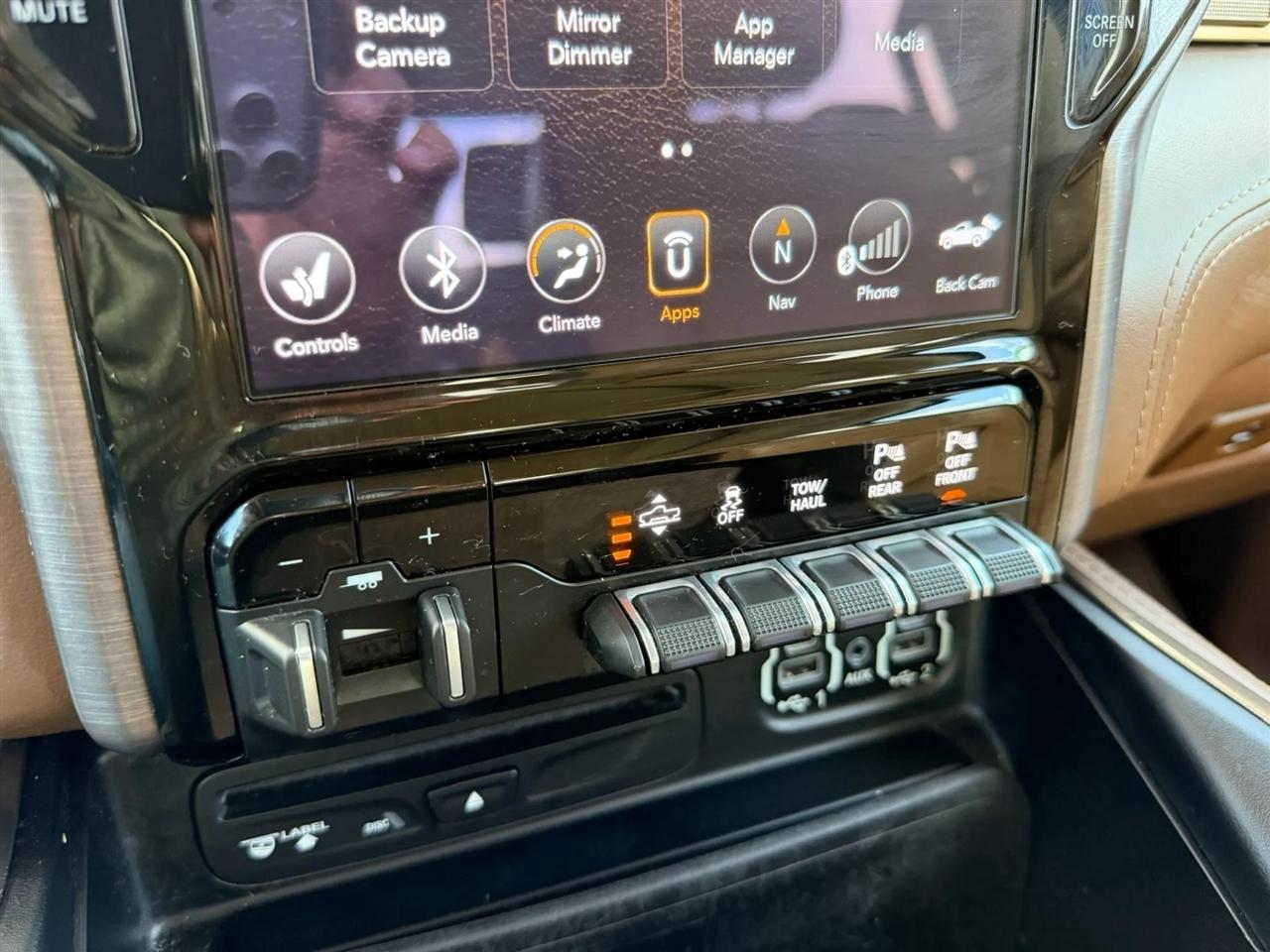 RAM 1500 Longhorn 4x4 Crew Cab 5'7" Box 2019