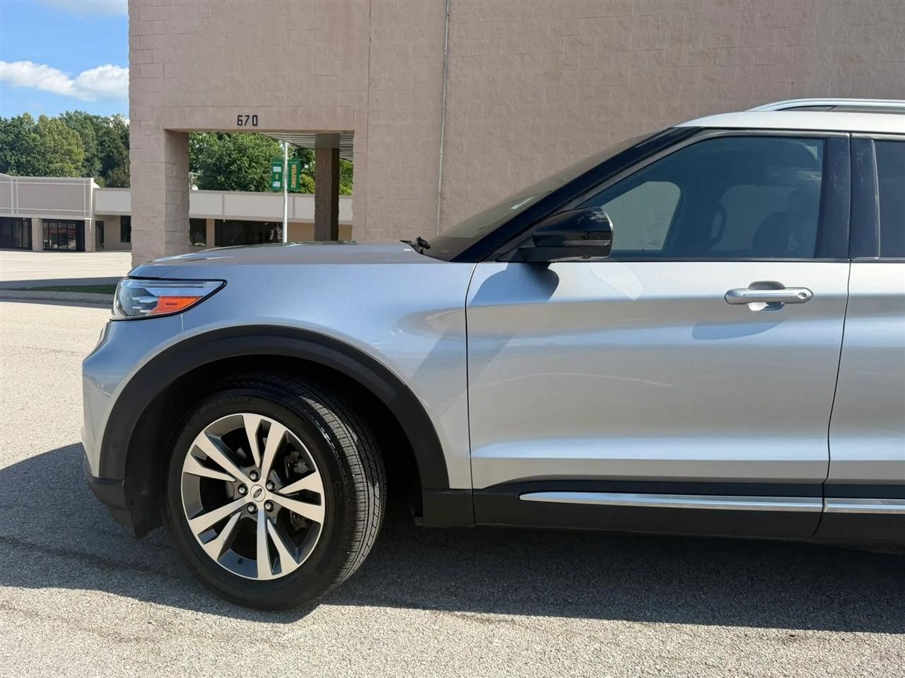Ford Explorer Platinum 4WD 2020