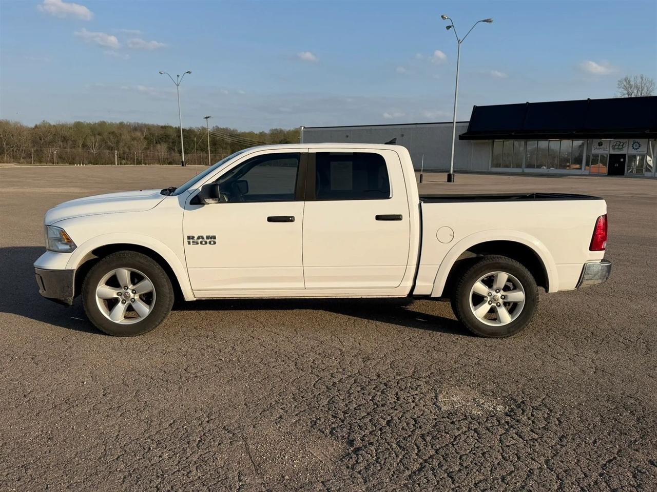 RAM 1500 2WD Crew Cab 140.5" Outdoorsman 2014