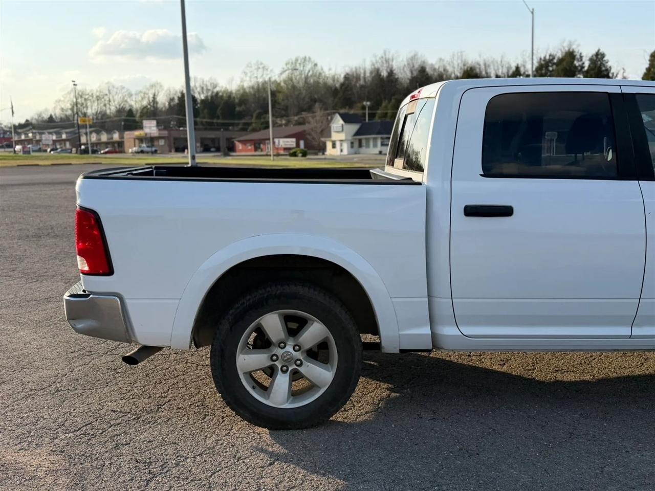 RAM 1500 2WD Crew Cab 140.5" Outdoorsman 2014