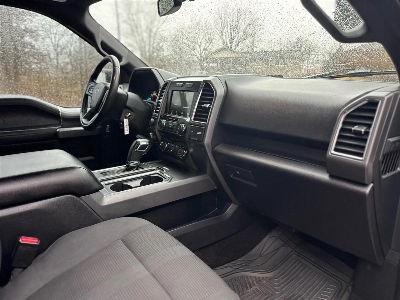 Ford F-150 4WD SuperCrew 145" King Ranch 2016