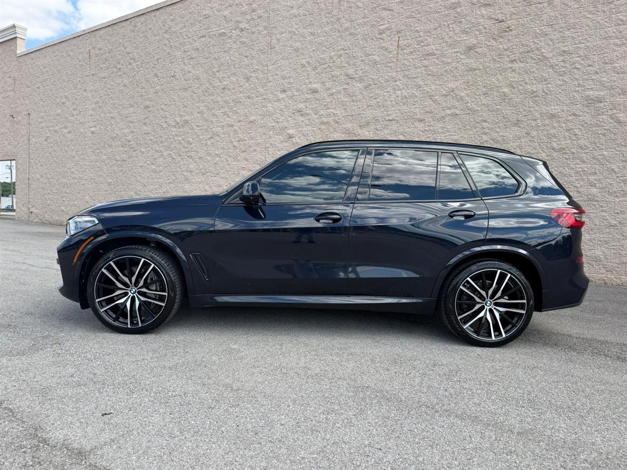 BMW X5 xDrive50i Sports Activity Vehicle 2019