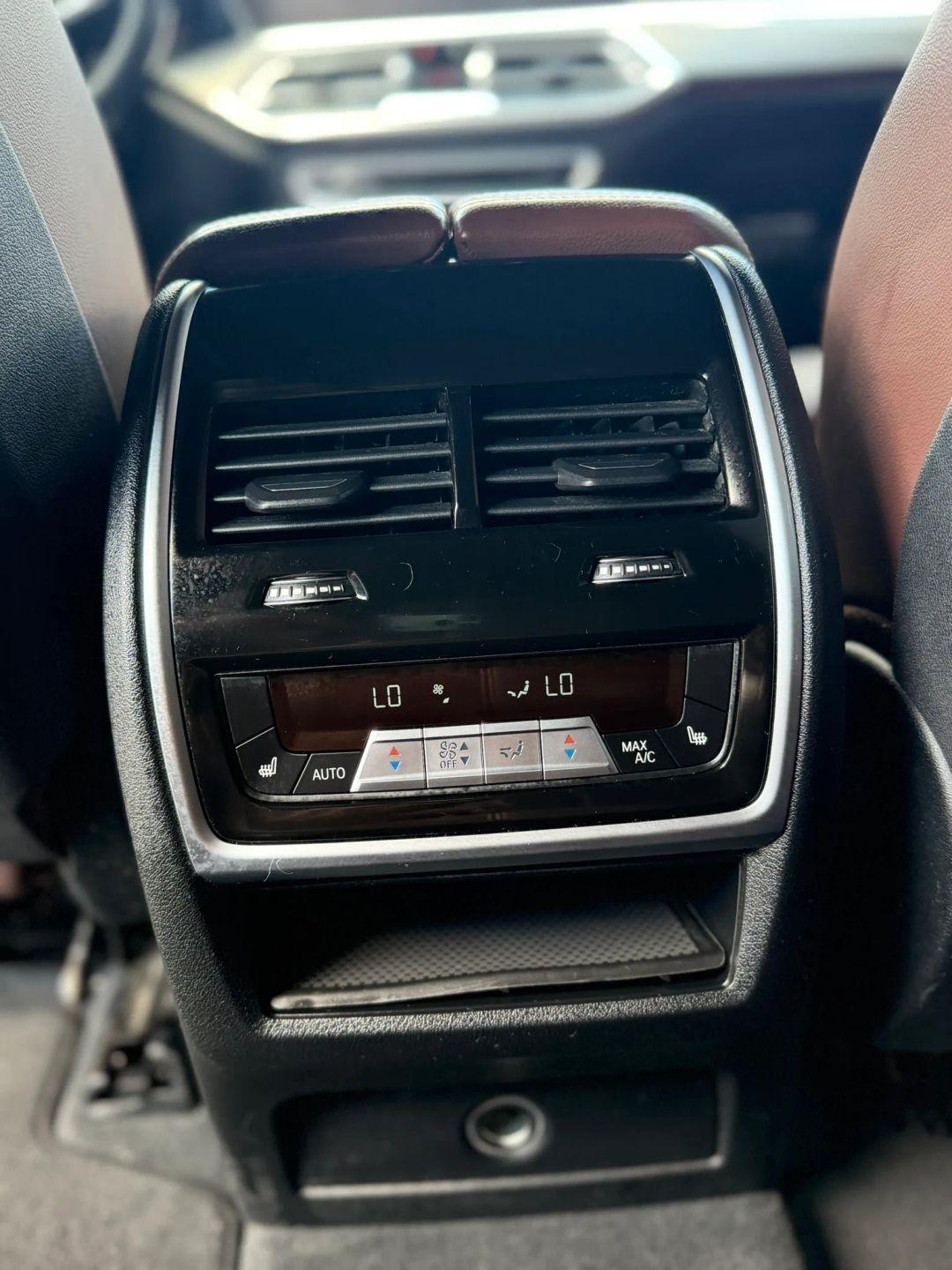 BMW X5 xDrive50i Sports Activity Vehicle 2019