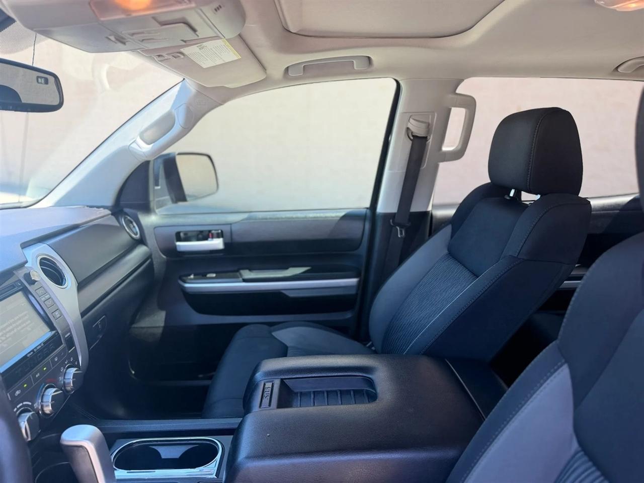 Toyota Tundra 4WD TRD Pro CrewMax 5.5' Bed 5.7L (Natl) 2017