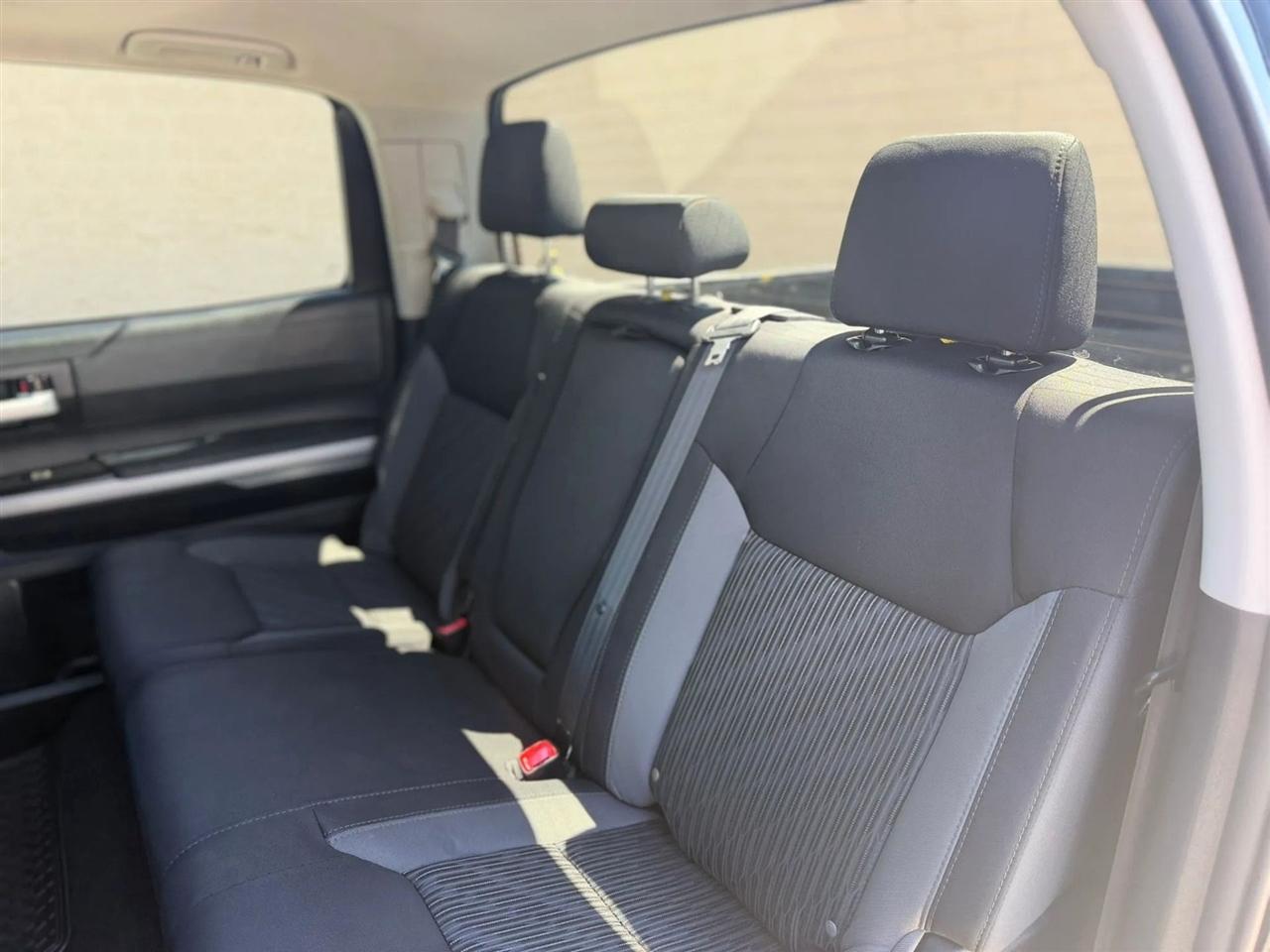 Toyota Tundra 4WD TRD Pro CrewMax 5.5' Bed 5.7L (Natl) 2017