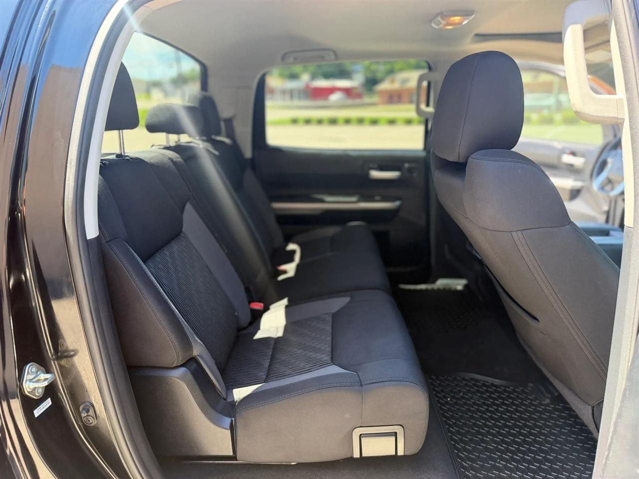 Toyota Tundra 4WD TRD Pro CrewMax 5.5' Bed 5.7L (Natl) 2017